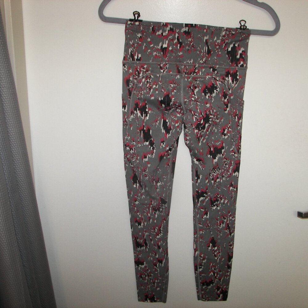 Lululemon Multicolored Abstract Pattern Size 4 Fa… - image 2